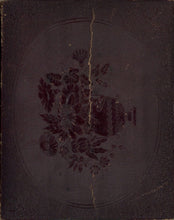 Load image into Gallery viewer, Detail view of the exterior upper panel of the pressed-paper case, highlighting routine edge wear, superficial rubbing along the hinge, and a stable linear scratch in the glazed paper surface that does not compromise structural integrity
